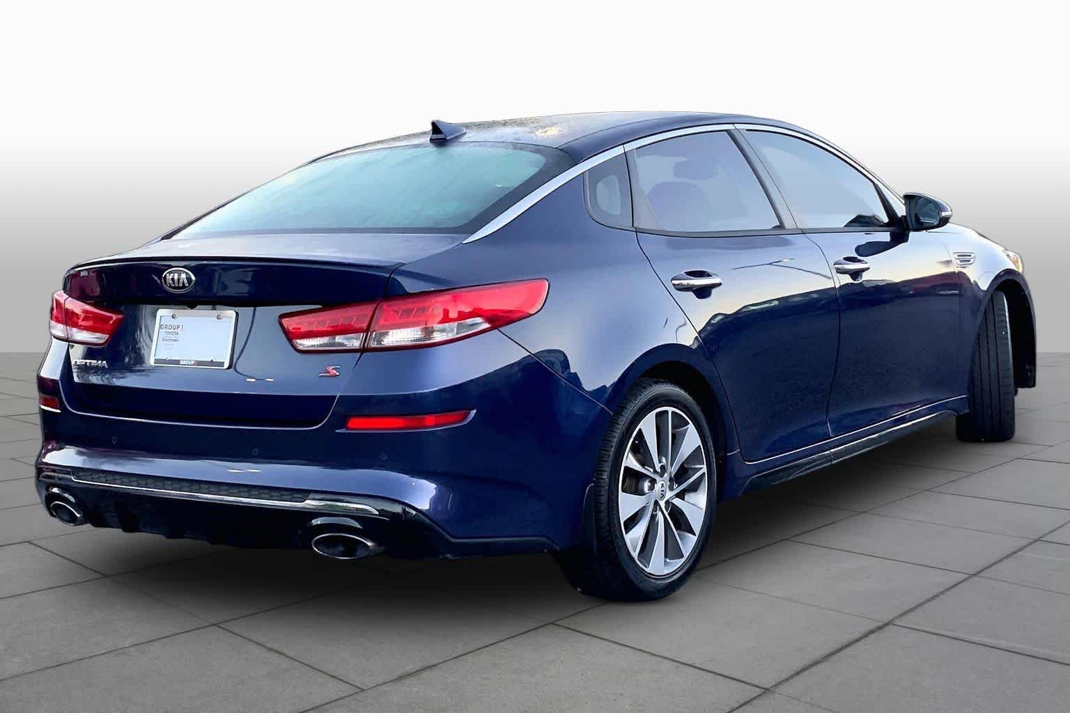 Used 2019 Horizon Blue Kia S image 12
