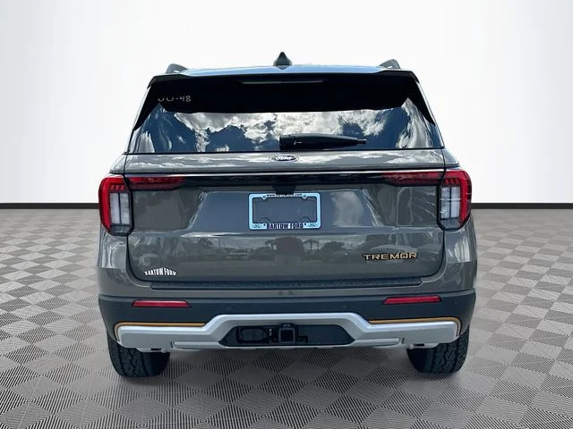 New 2026 Gray Ford Tremor image 5
