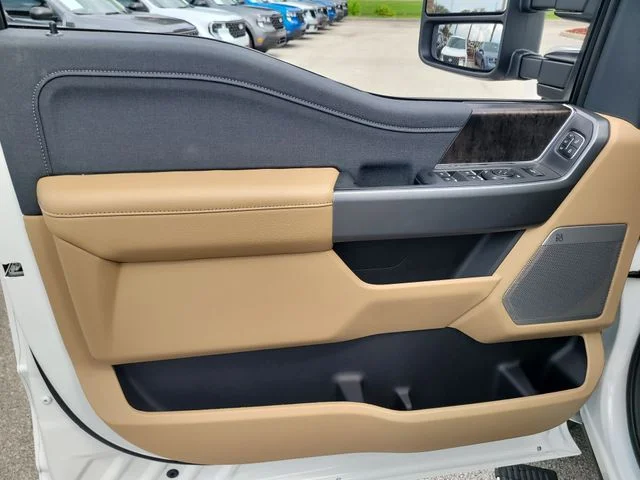 New 2026 White Metallic Ford Lariat image 17