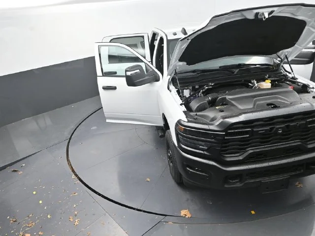 New 2026 Bright White Clear-Coat Exterior Paint RAM Tradesman image 29
