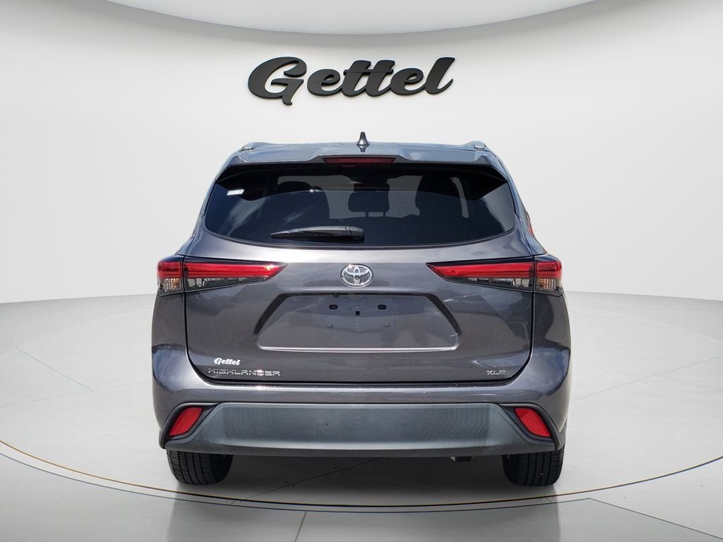 Used 2023 Gray Toyota XLE image 6
