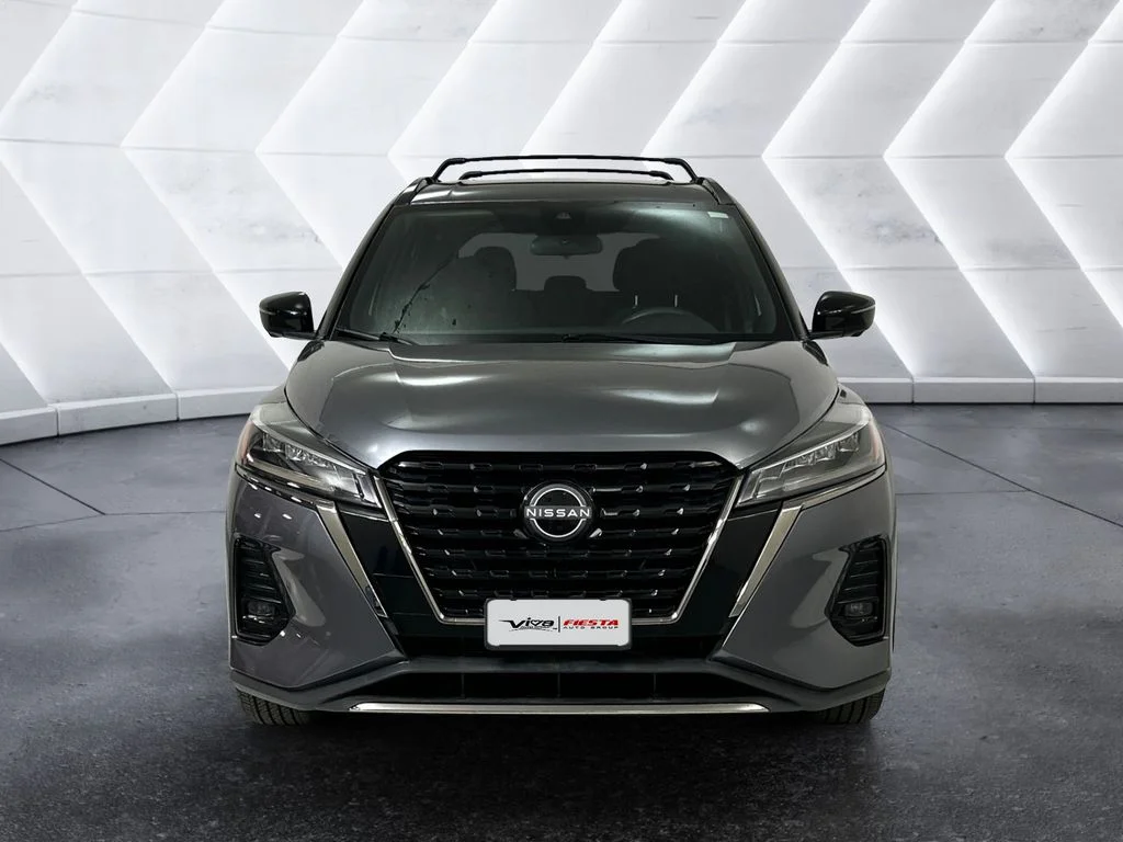 Used 2024 Gray Nissan SR image 2