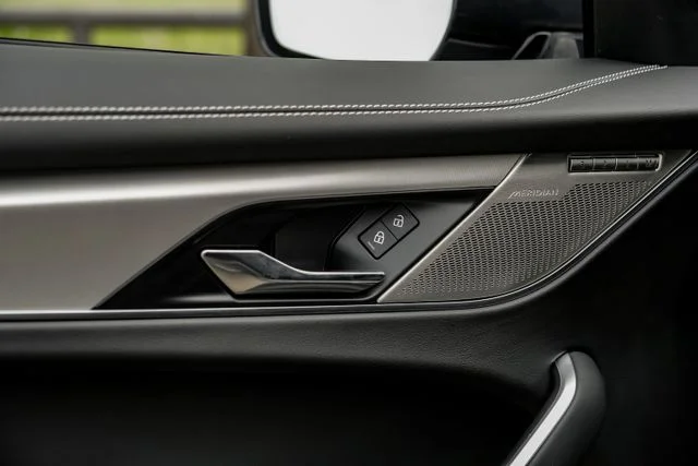 2026 Jaguar F-Pace R-Dynamic S - Photo 52