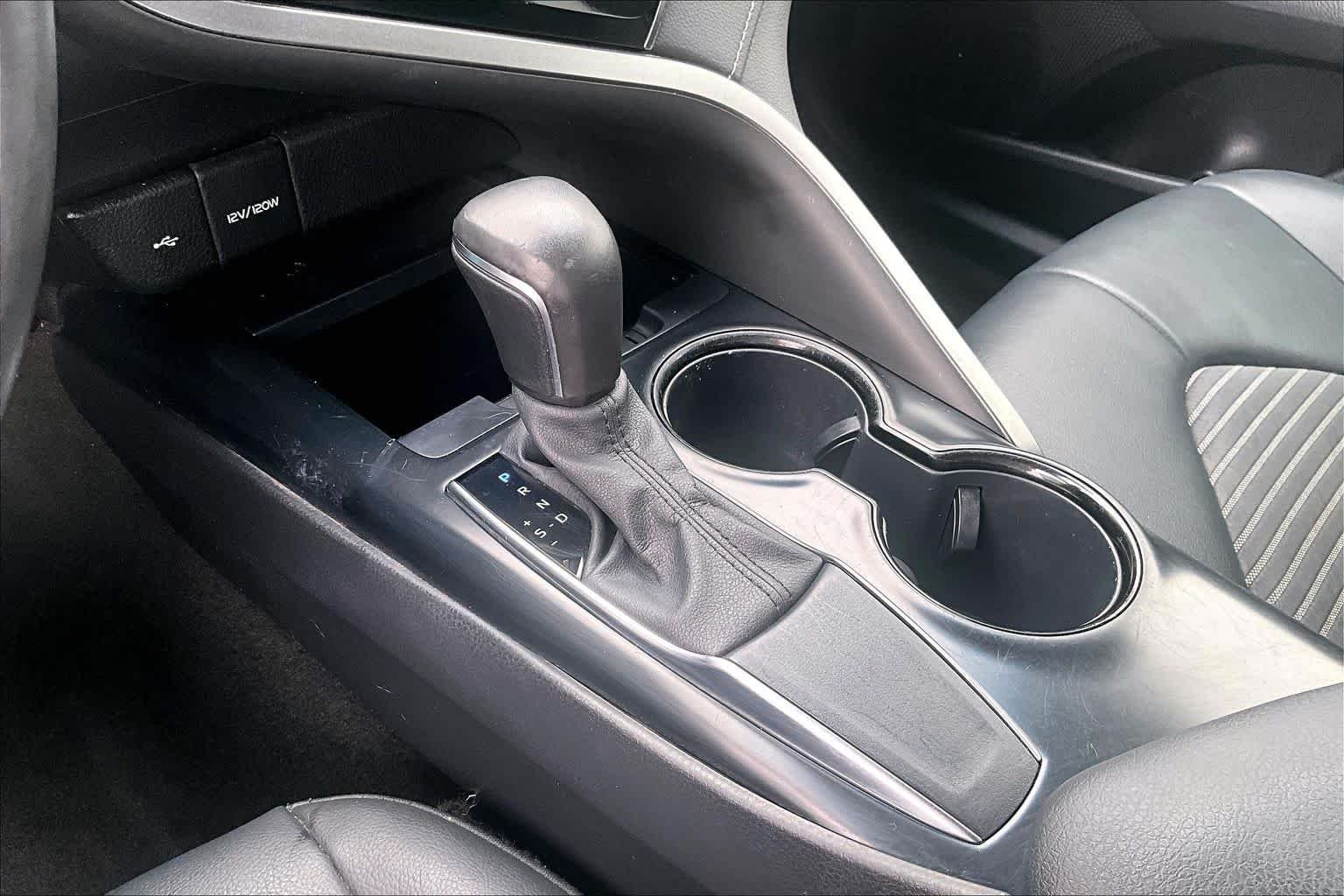 Used 2020 Midnight Black Metallic Toyota SE image 15