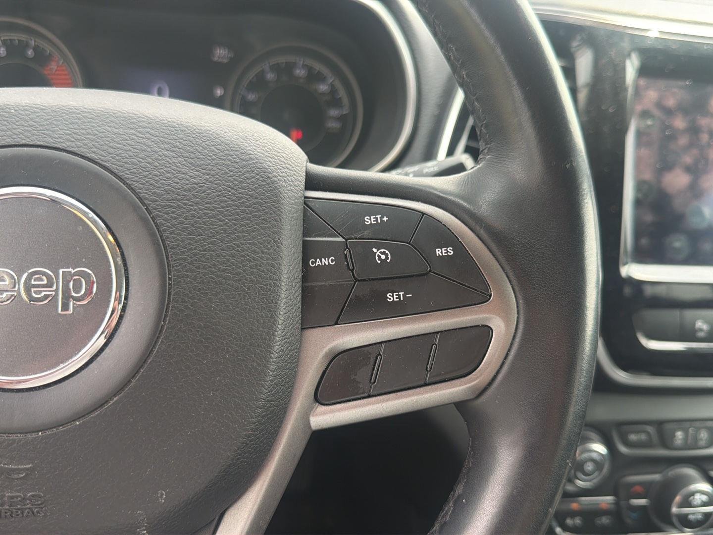 Used 2019 Granite Crystal Metallic Clearcoat Jeep Limited image 12