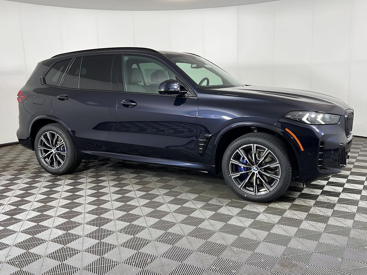 New 2026 Carbon Black Metallic BMW xDrive40i image 15