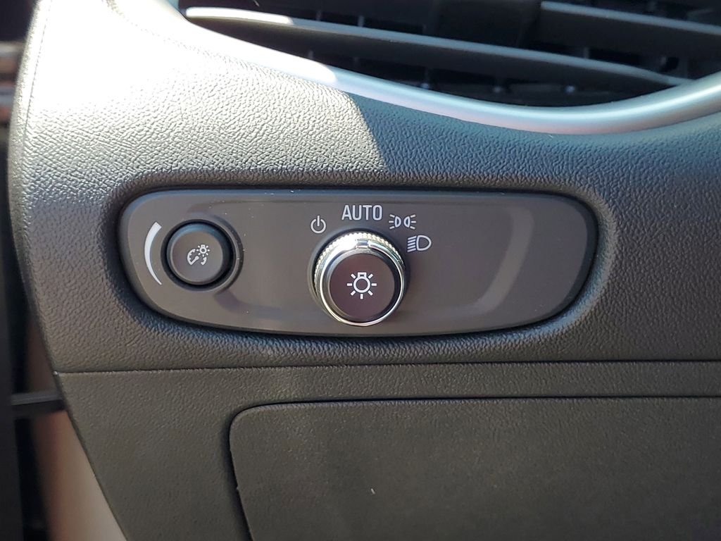 Used 2022 Mineral Gray Metallic Chevrolet LT image 16