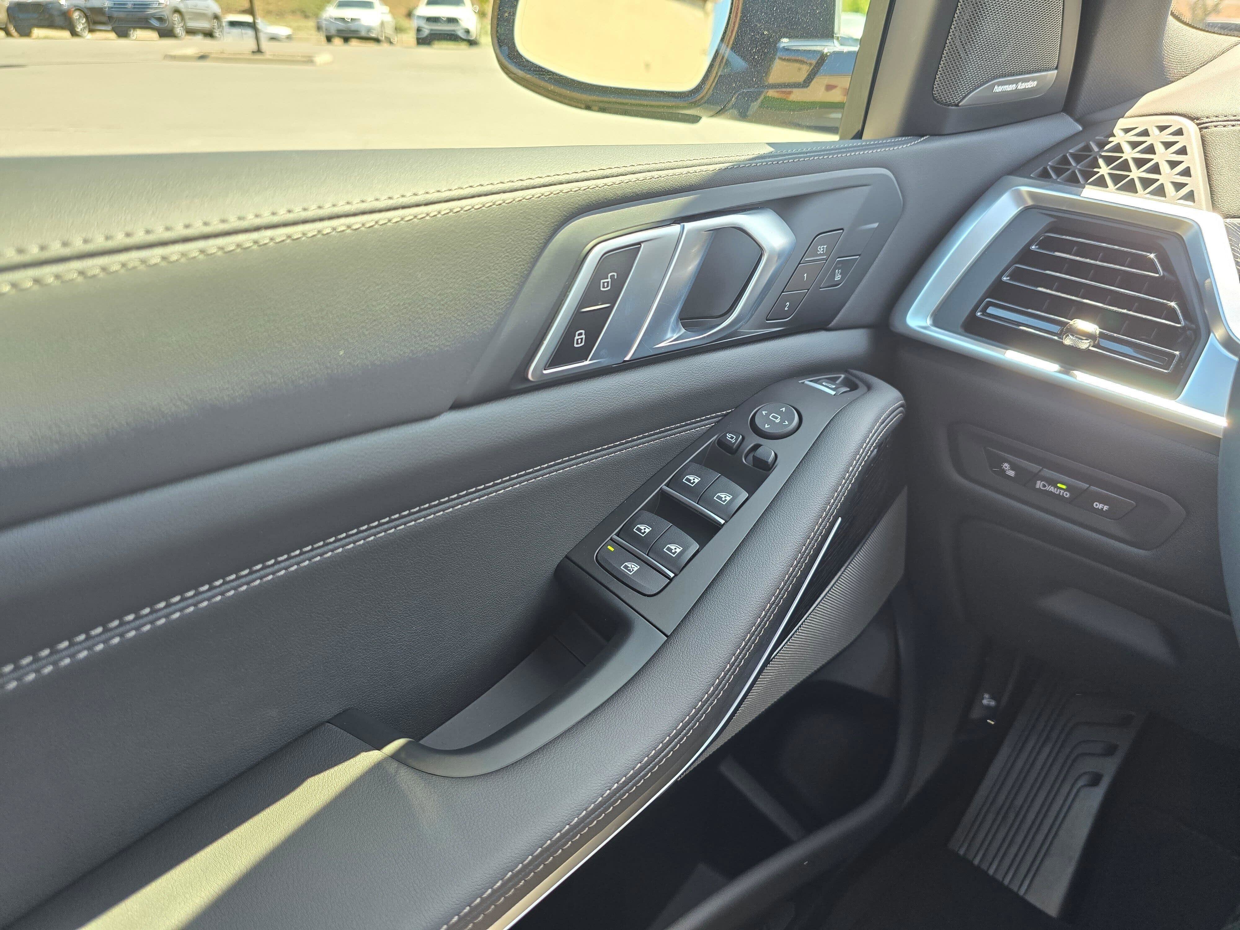 New 2026 Brooklyn Grey Metallic BMW xDrive40i image 28