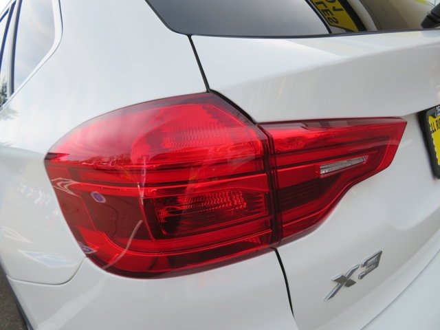 Used 2019 Alpine White BMW xDrive30i image 35