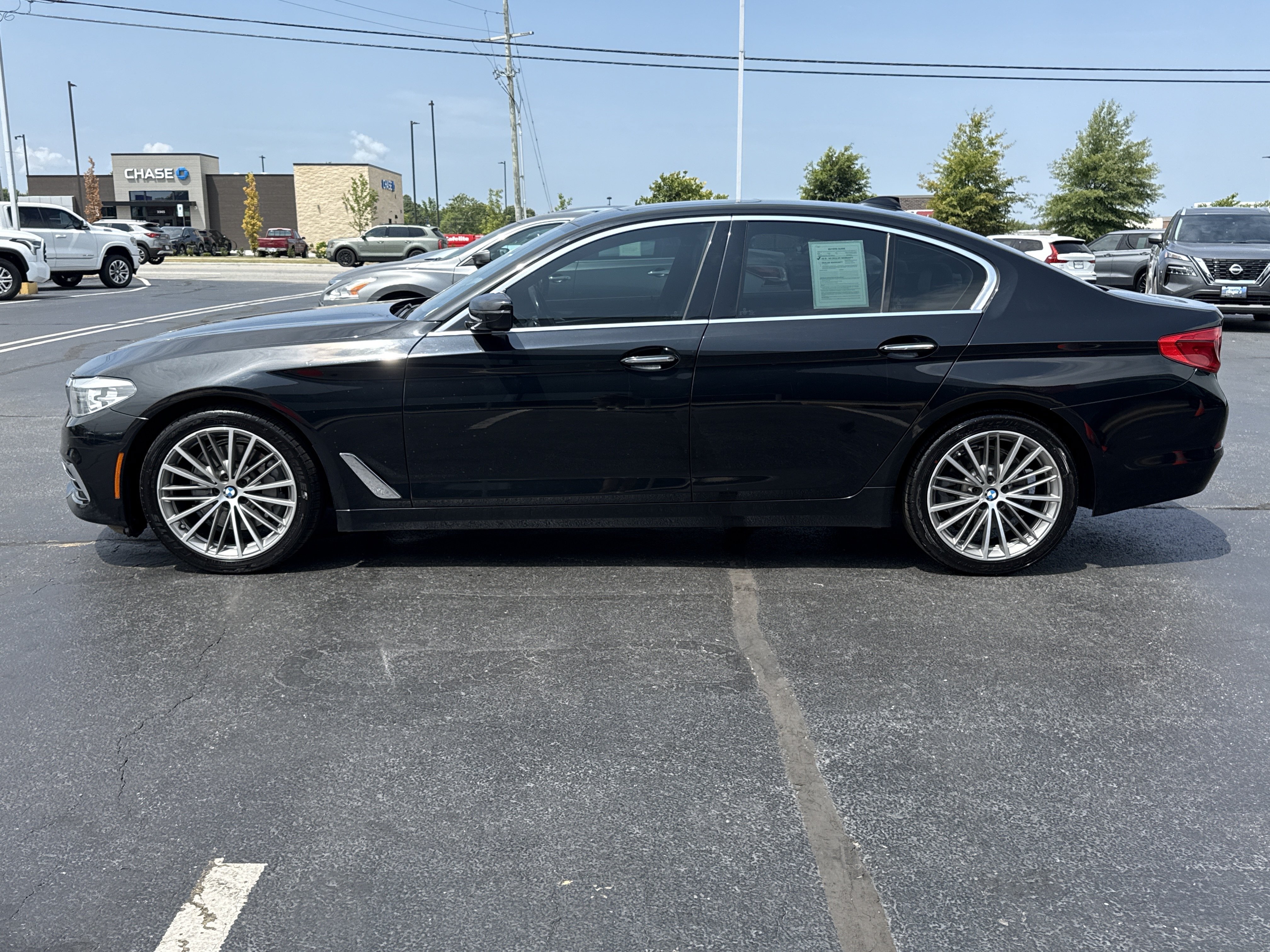 Used 2018 Black Sapphire Metallic BMW  image 10