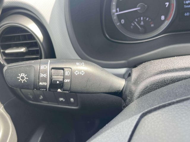 Used 2019 Silver Hyundai SEL image 24