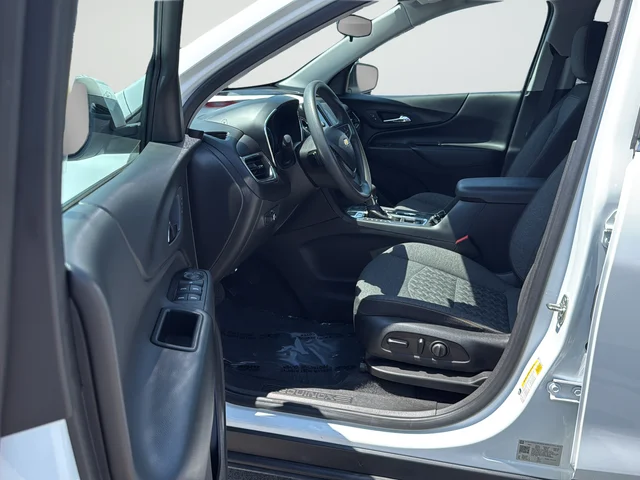 Used 2023 White Chevrolet LT image 34