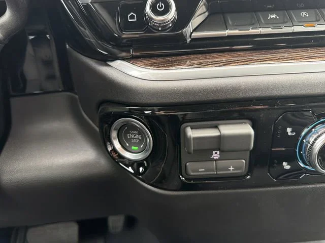 New 2026 Summit White GMC SLE image 29
