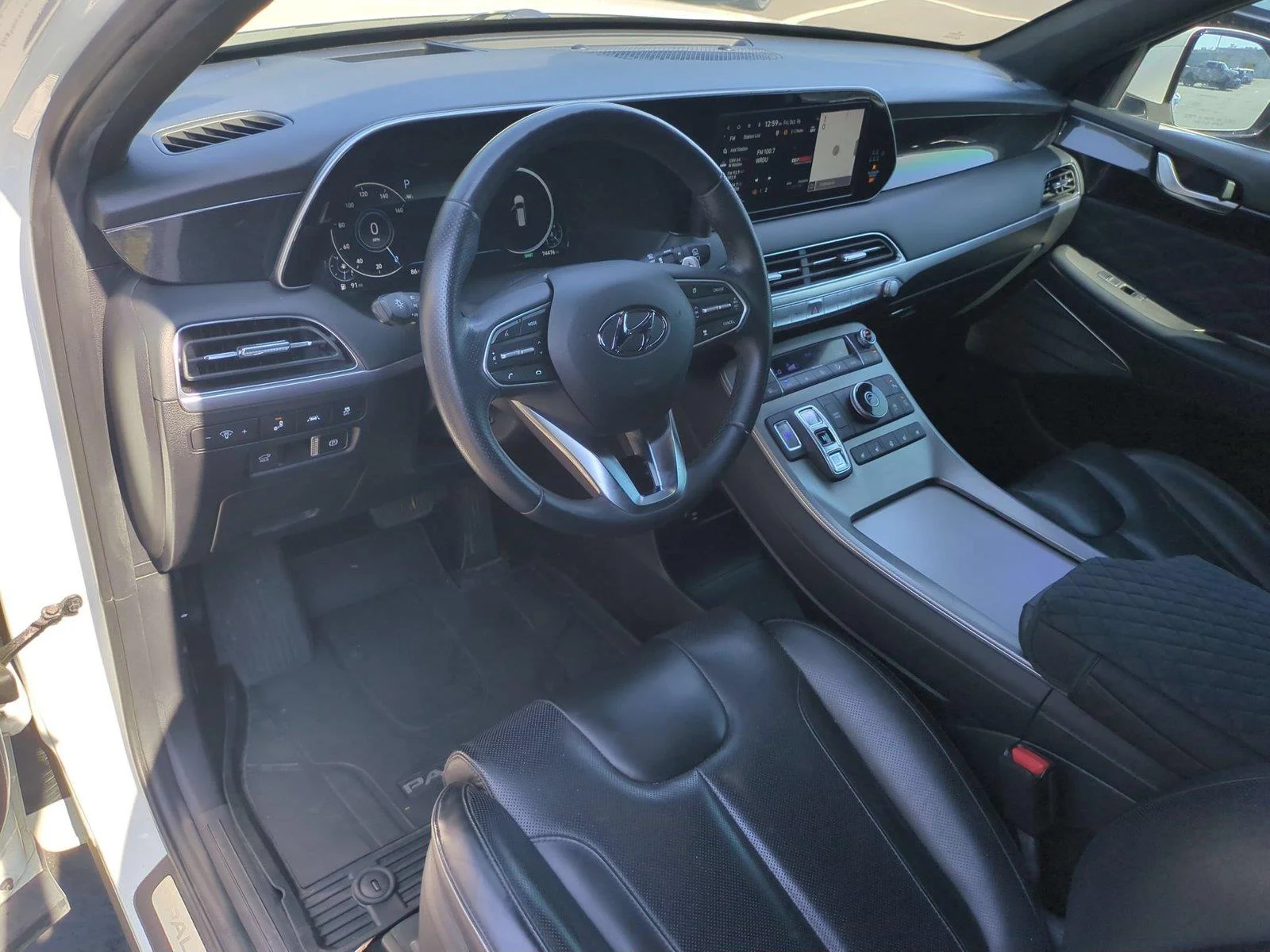 Used 2022 Hyper White Hyundai Calligraphy image 17