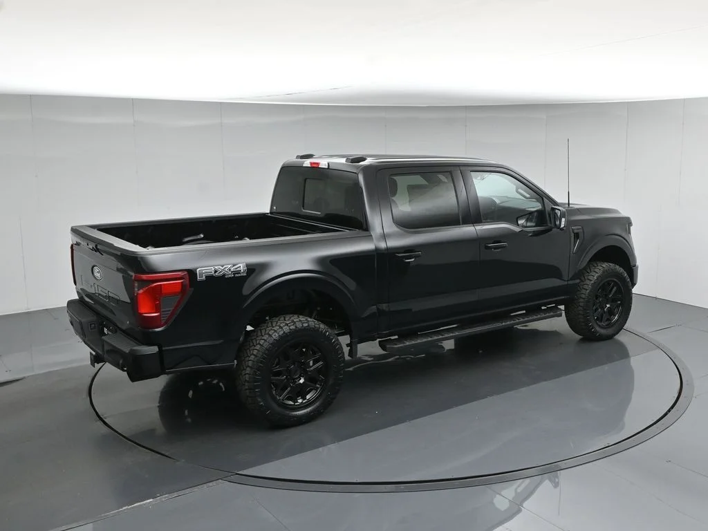 New 2026 Agate Black Metallic Ford XLT image 41