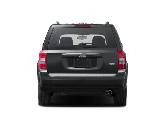 Used 2015 Bright White Clearcoat Jeep Latitude image 8