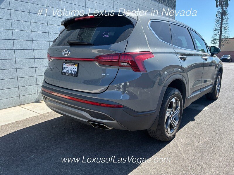 Used 2023 Gray Hyundai SE image 3