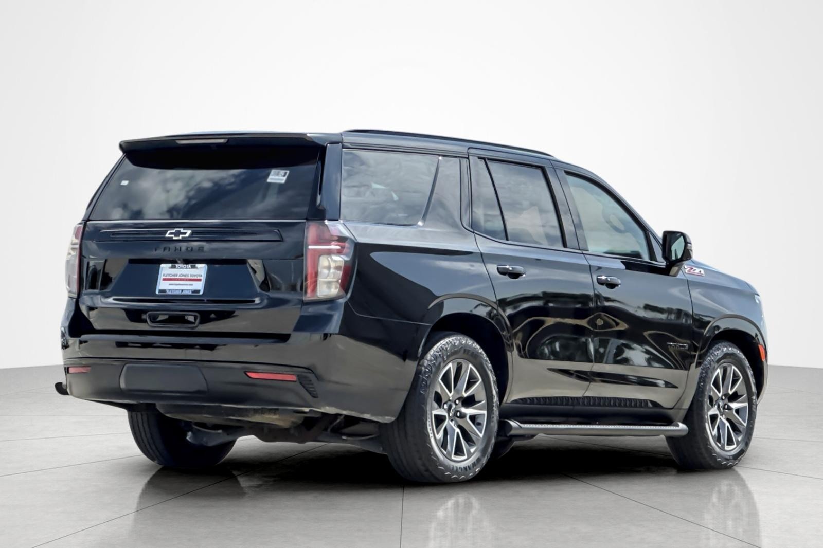 Used 2024 Black Chevrolet Z71 image 5