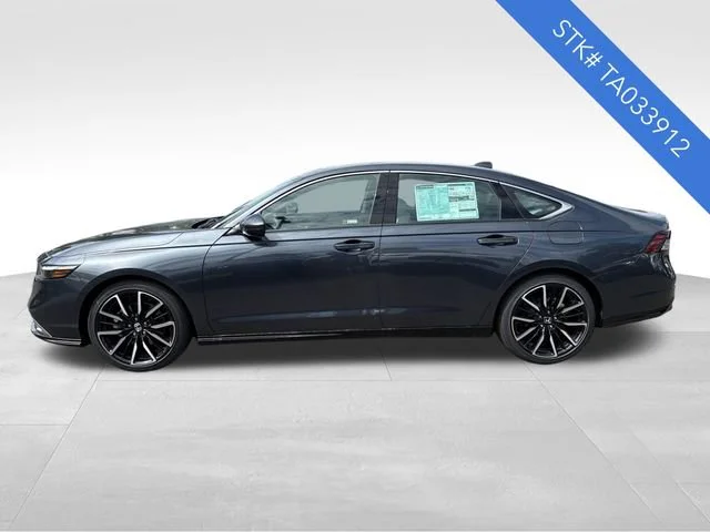 New 2026 Meteorite Gray Metallic Honda Touring image 4
