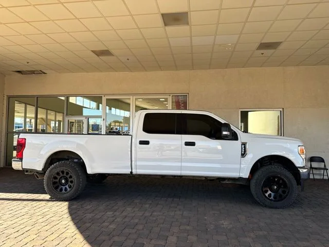 Used 2022 White Ford XLT image 4