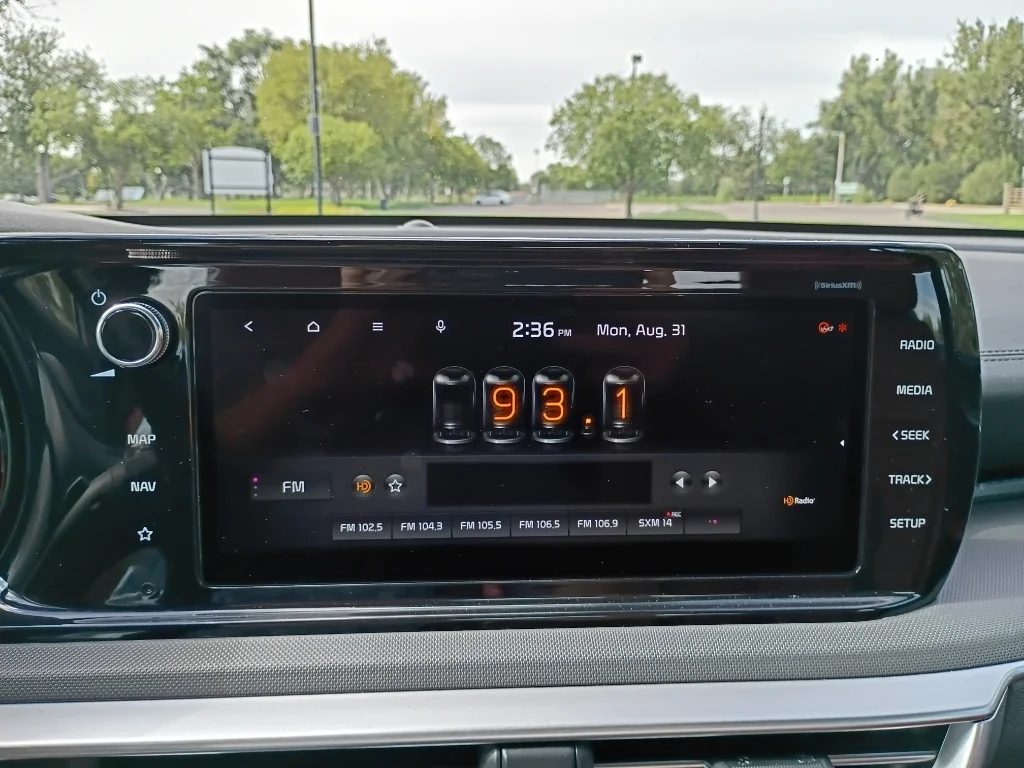 Used 2021 Wolf Gray Kia GT-Line image 29