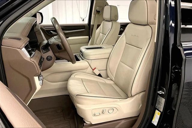 2023 GMC Yukon Denali - Photo 24