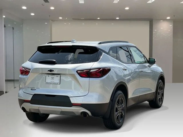 Used 2022 Silver Chevrolet LT image 4