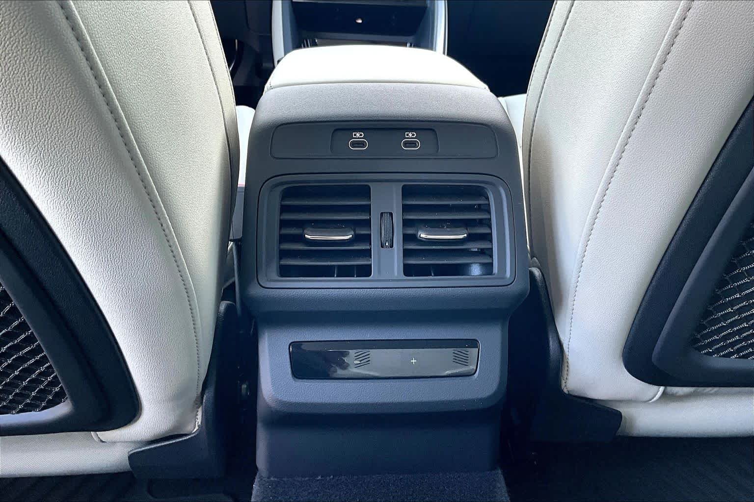 Used 2025 Arkona White Audi Premium image 34