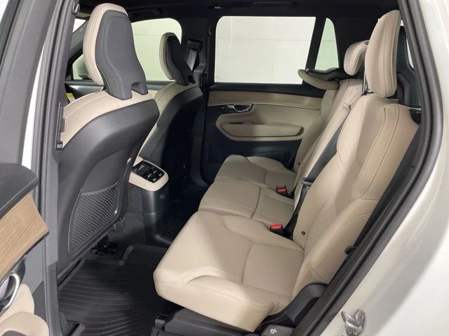 2026 Volvo XC90 Plus - Photo 38