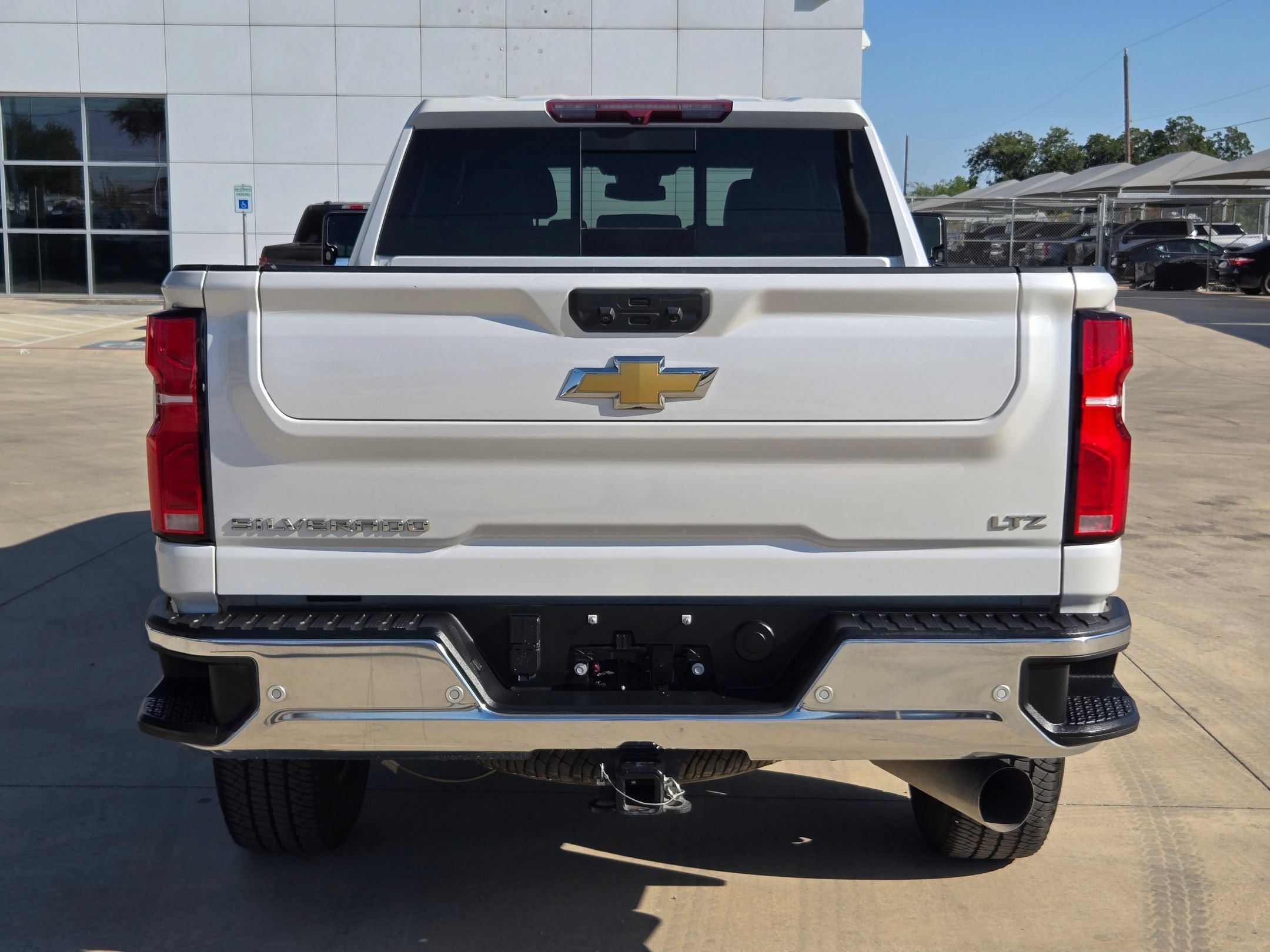 Used 2024 Iridescent Pearl Tricoat Chevrolet LTZ image 6