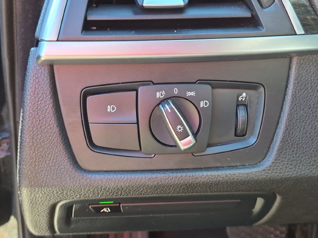 Used 2019 Black BMW 440i xDrive image 12