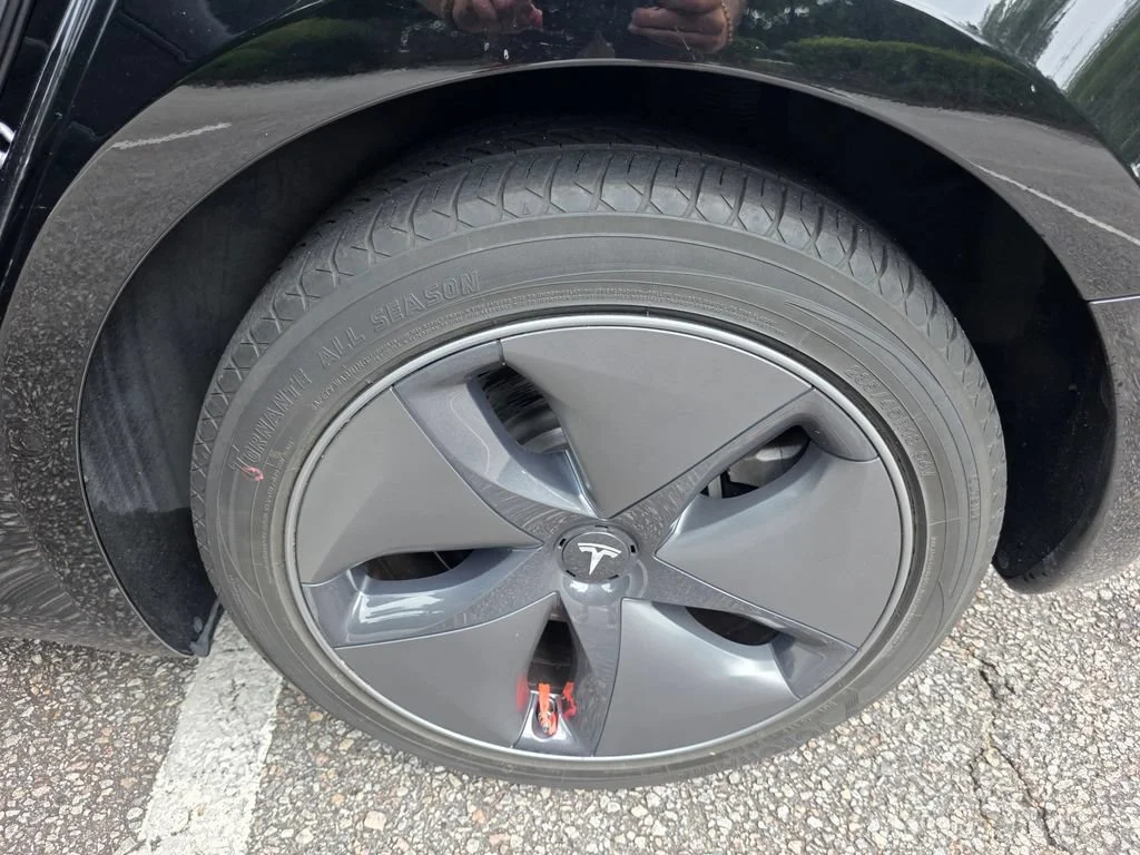 Used 2022  Tesla Long Range image 30
