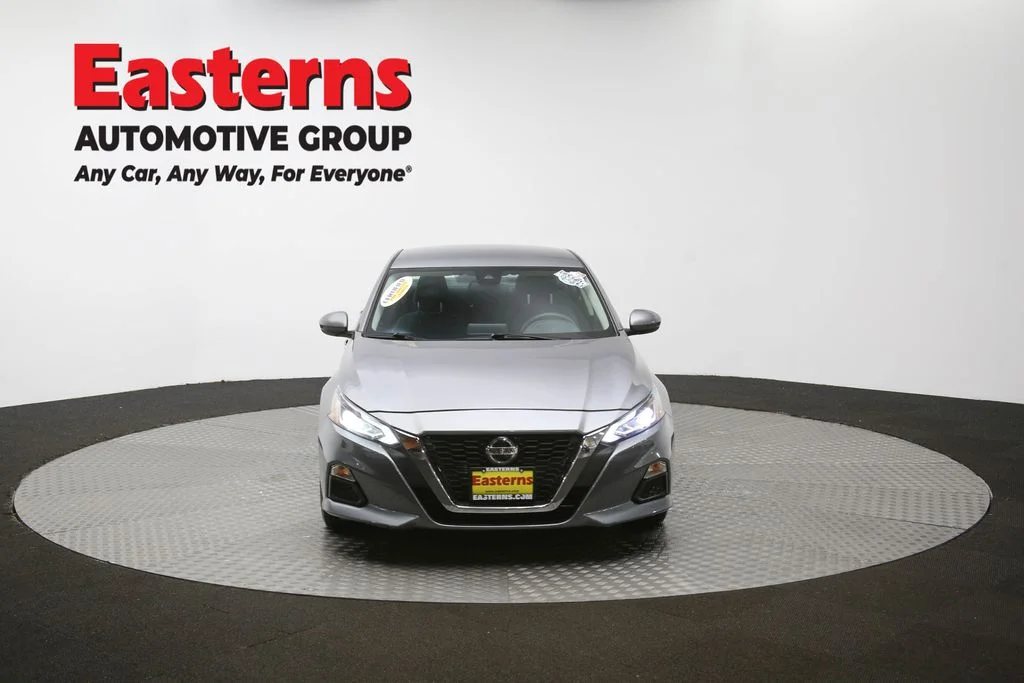 Used 2022 Gray Nissan 2.5 SV image 49