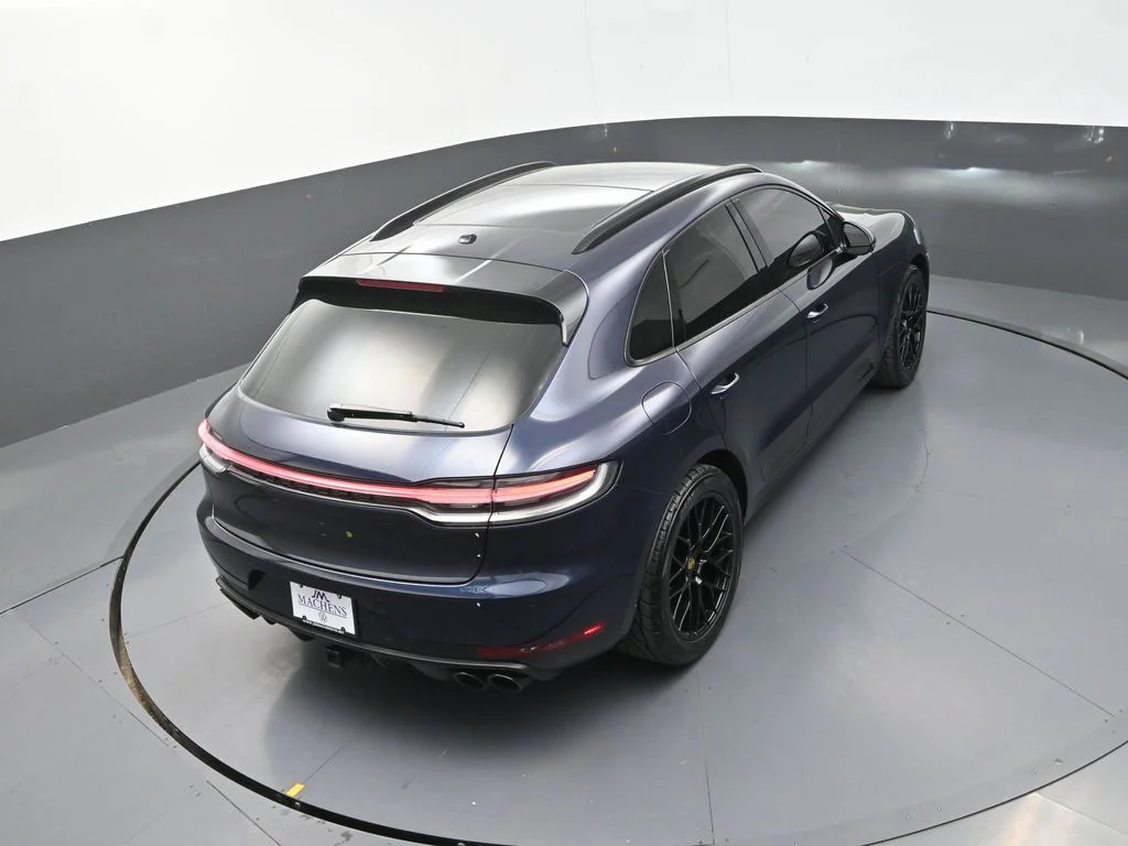Used 2021  Porsche GTS image 19