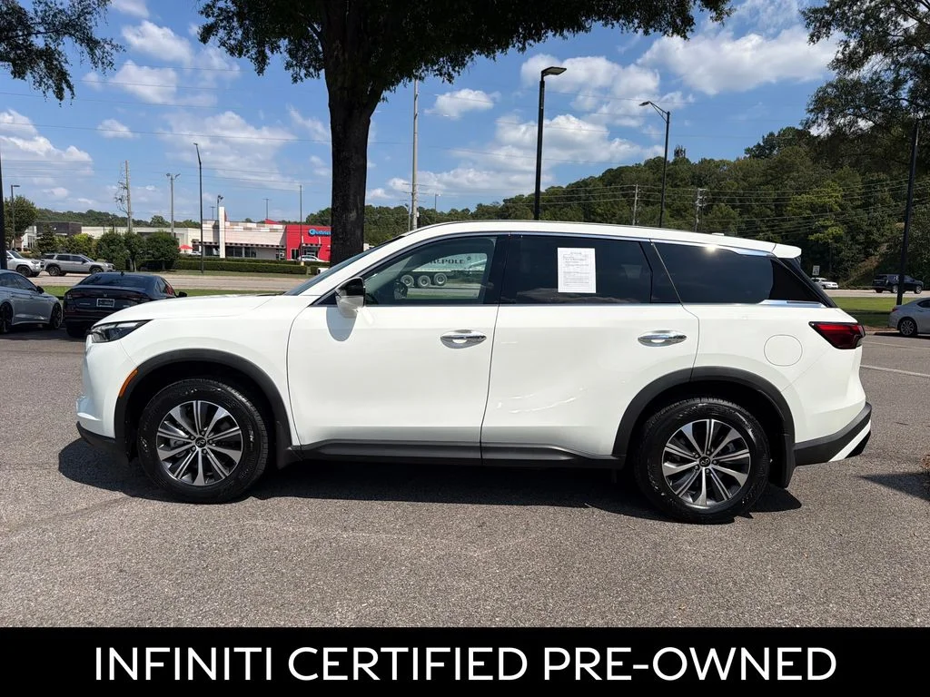 Certified Used 2023 Glacier White INFINITI PURE image 7