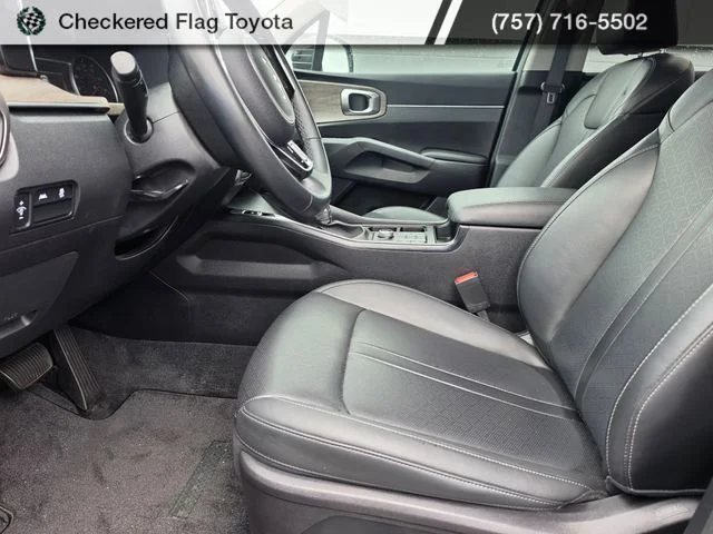 Used 2022 Aruba Green Kia S image 13