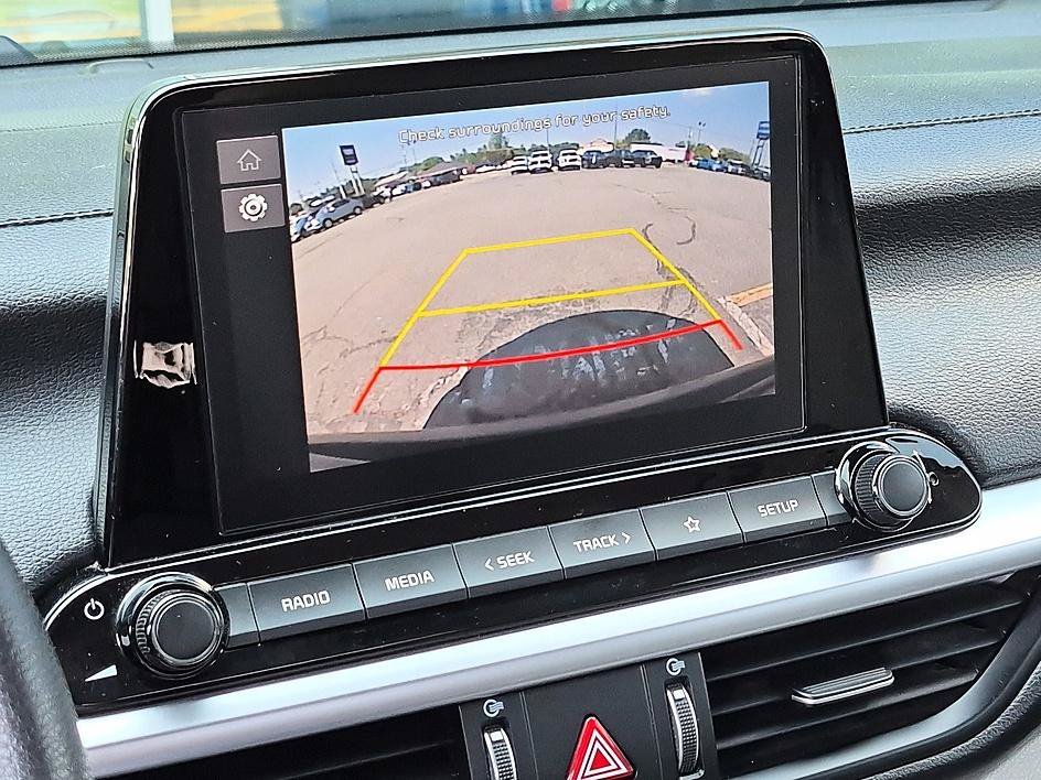 Used 2022 Black Kia LXS image 22