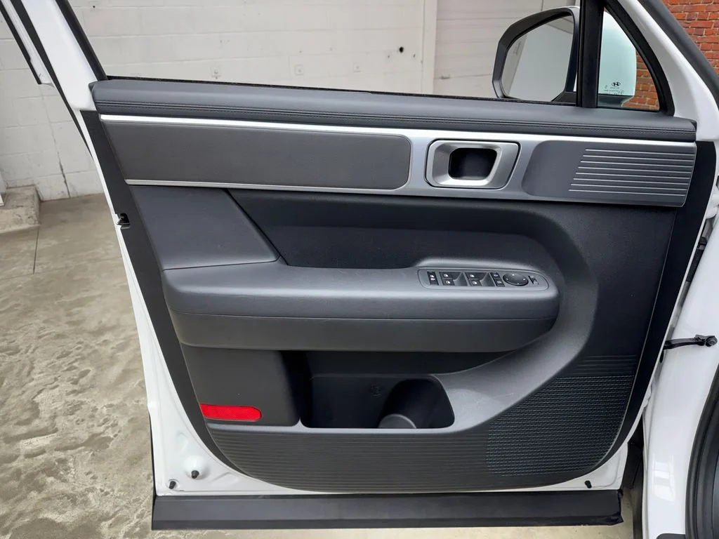 Certified Used 2025 White Hyundai SE image 9