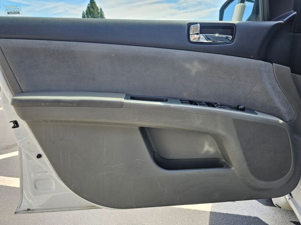 Used 2007  Nissan 2.0 image 18