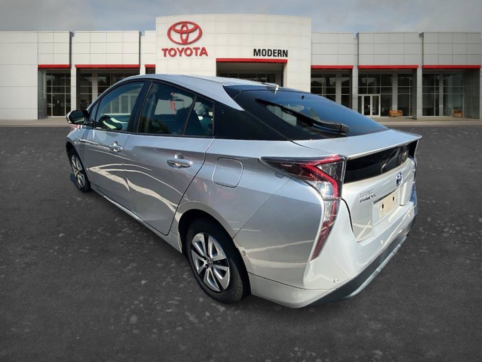Used 2018 Classic Silver Metallic Toyota Two image 8