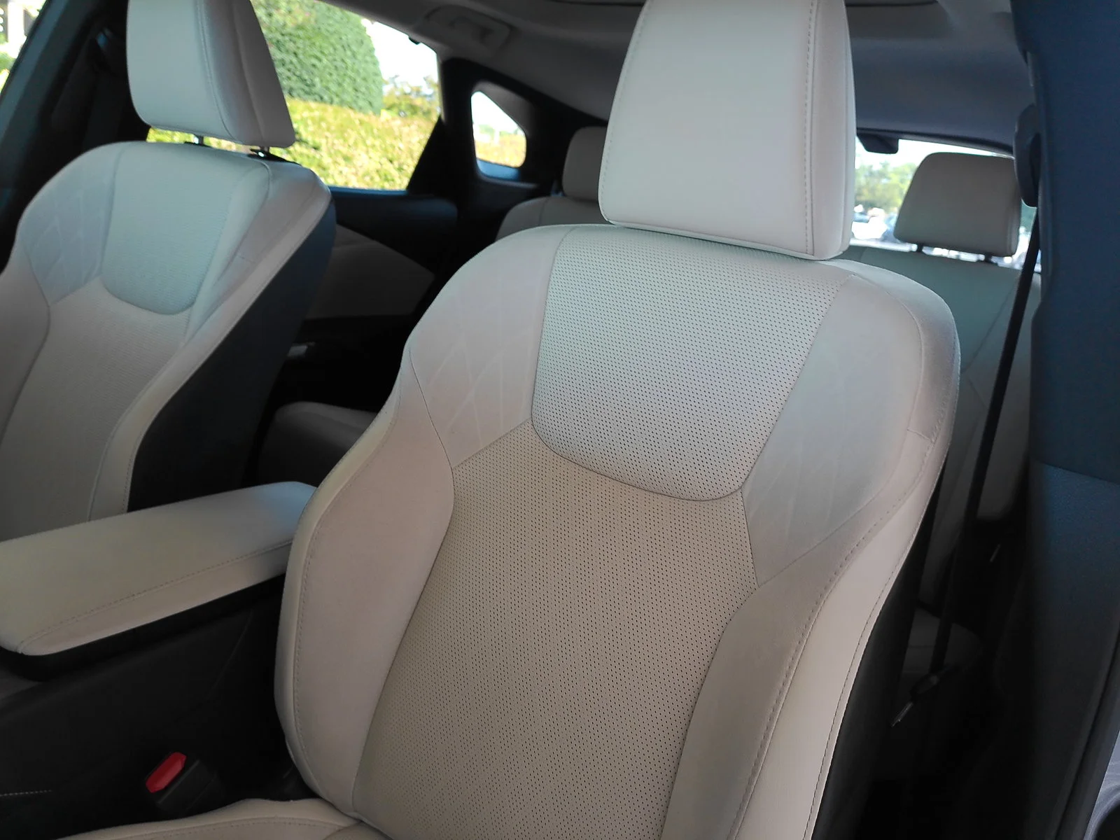 Used 2024 Silver Lexus 350h Luxury image 24