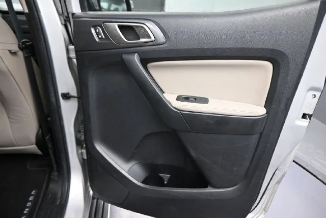 Used 2019 Silver Ford Lariat image 15