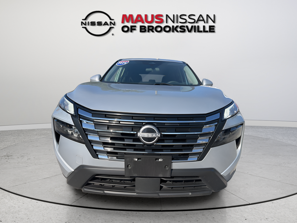 Certified Used 2024 Silver Nissan SV image 5