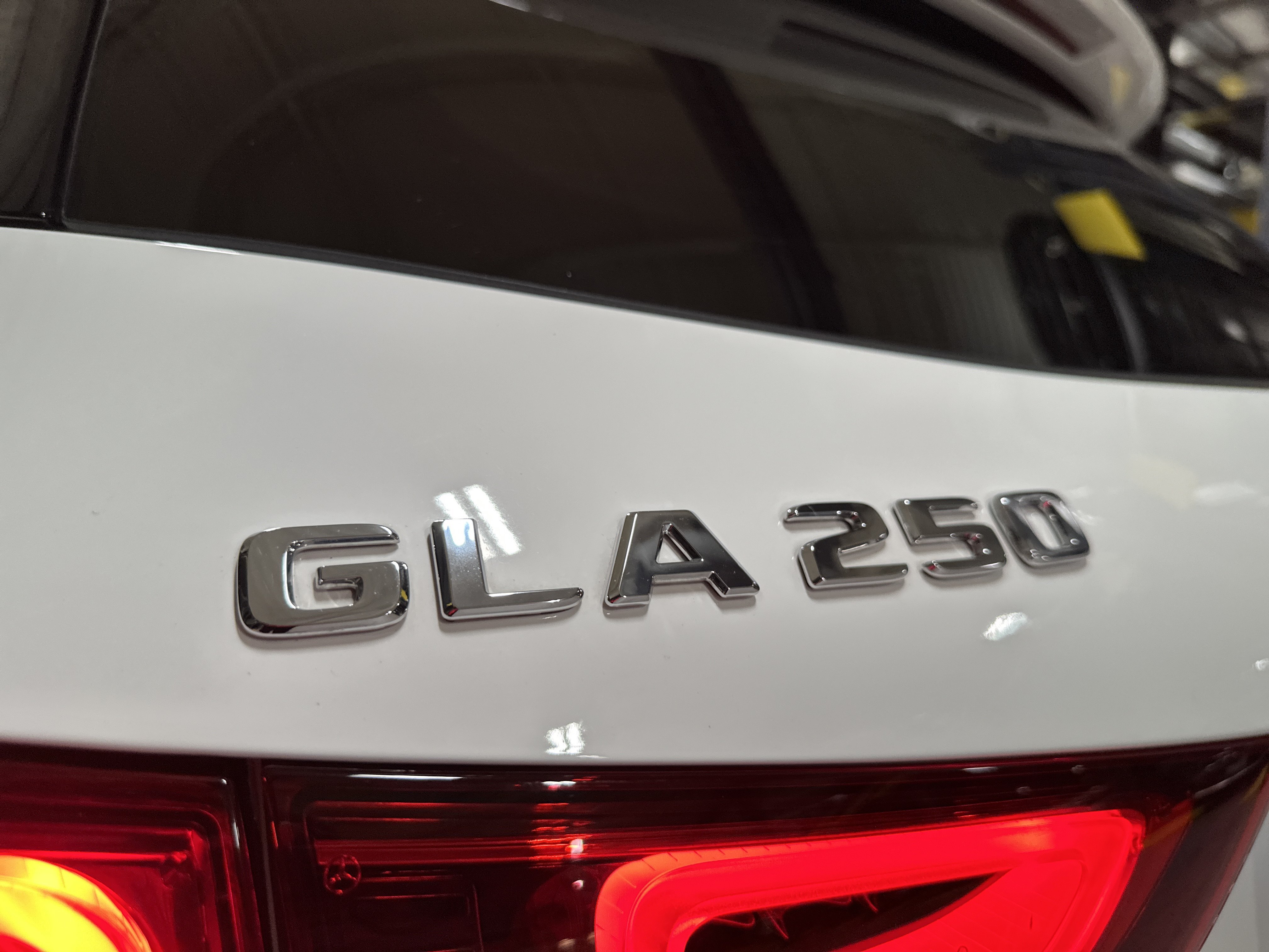 Certified Used 2023 Polar White Mercedes-Benz GLA 250 image 12