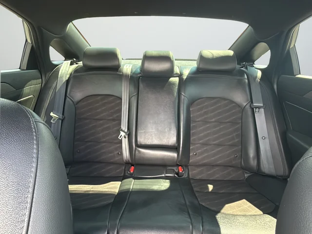 Used 2018 Gray Hyundai Sport image 39