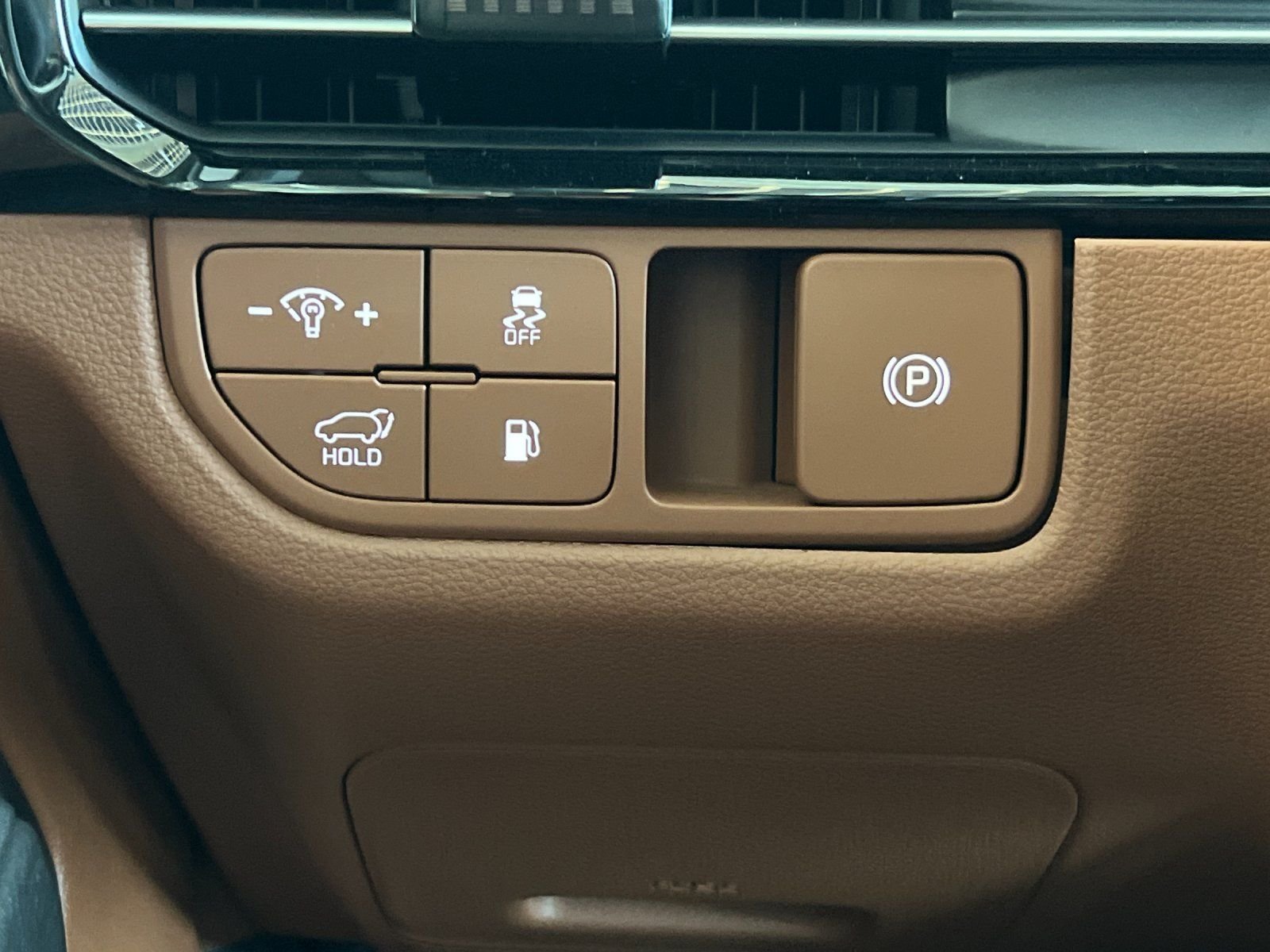 New 2026 Shadow Matte Gray Kia X-Line image 29