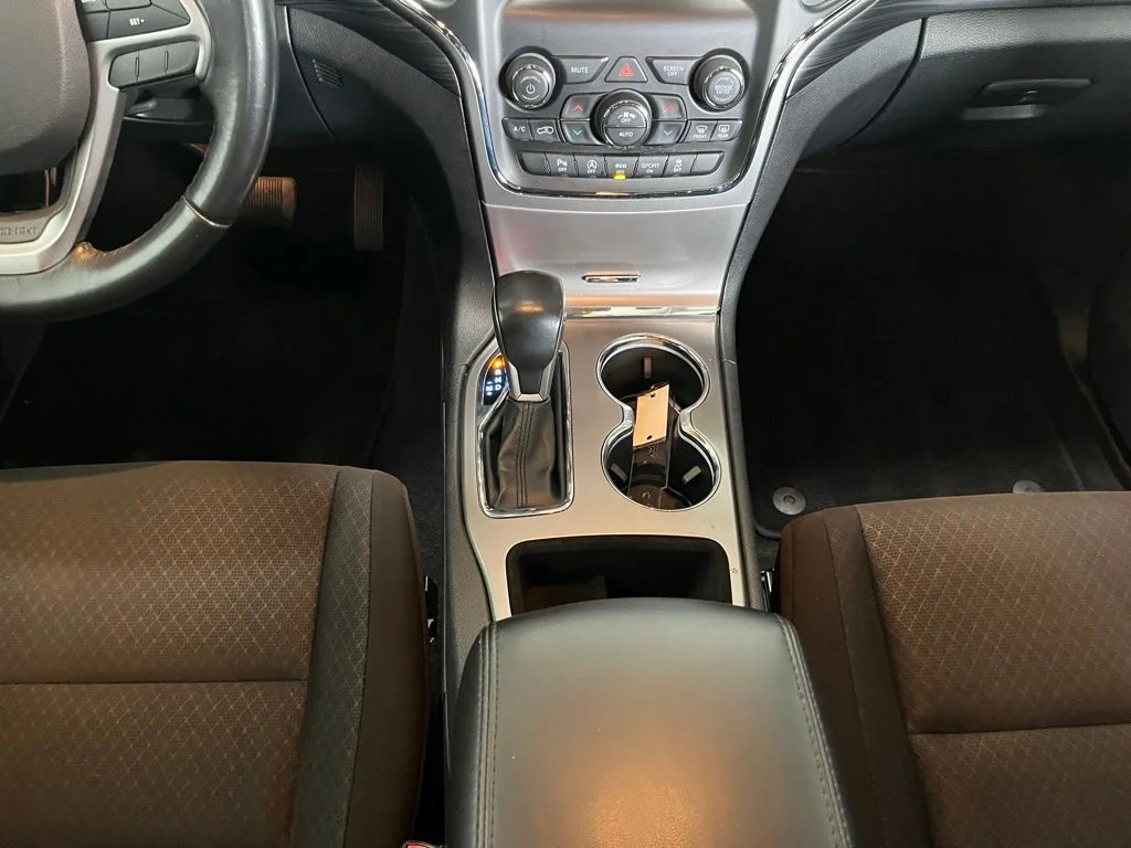 Used 2020 Black Jeep Laredo E image 10