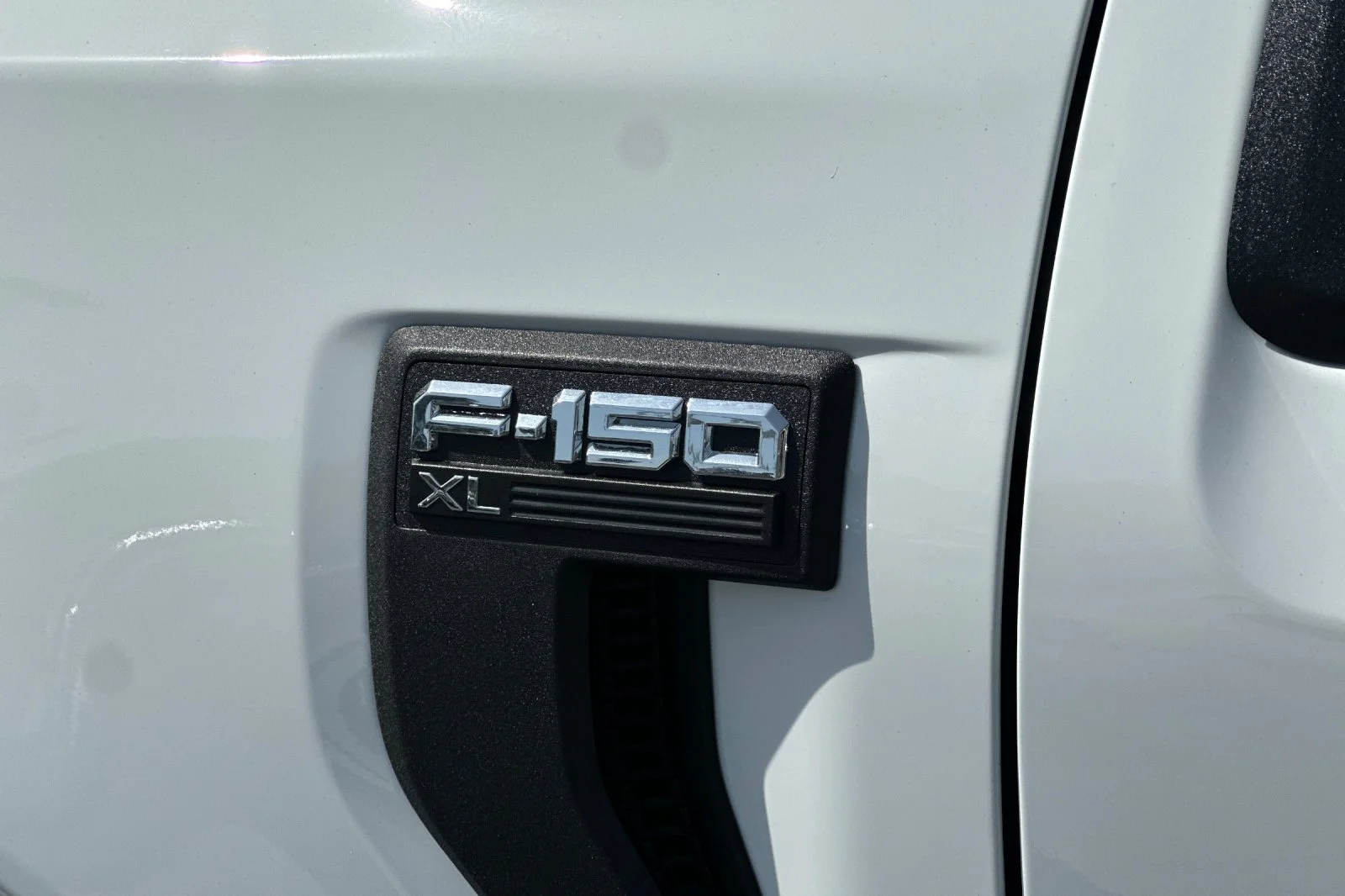New 2026 Oxford White Ford XL image 24