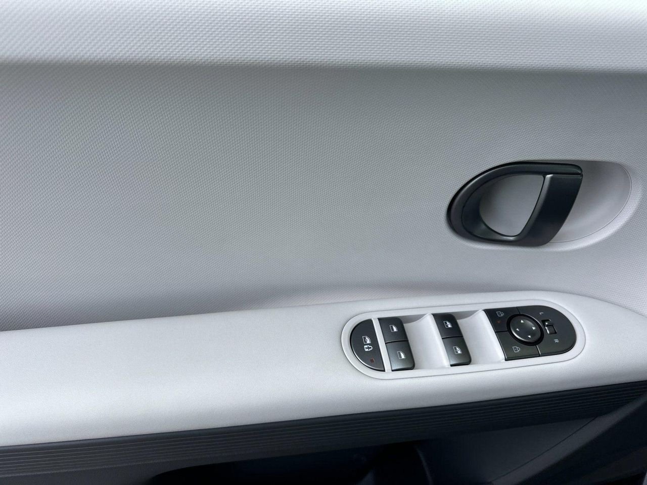 New 2026 Gray Hyundai SEL image 10