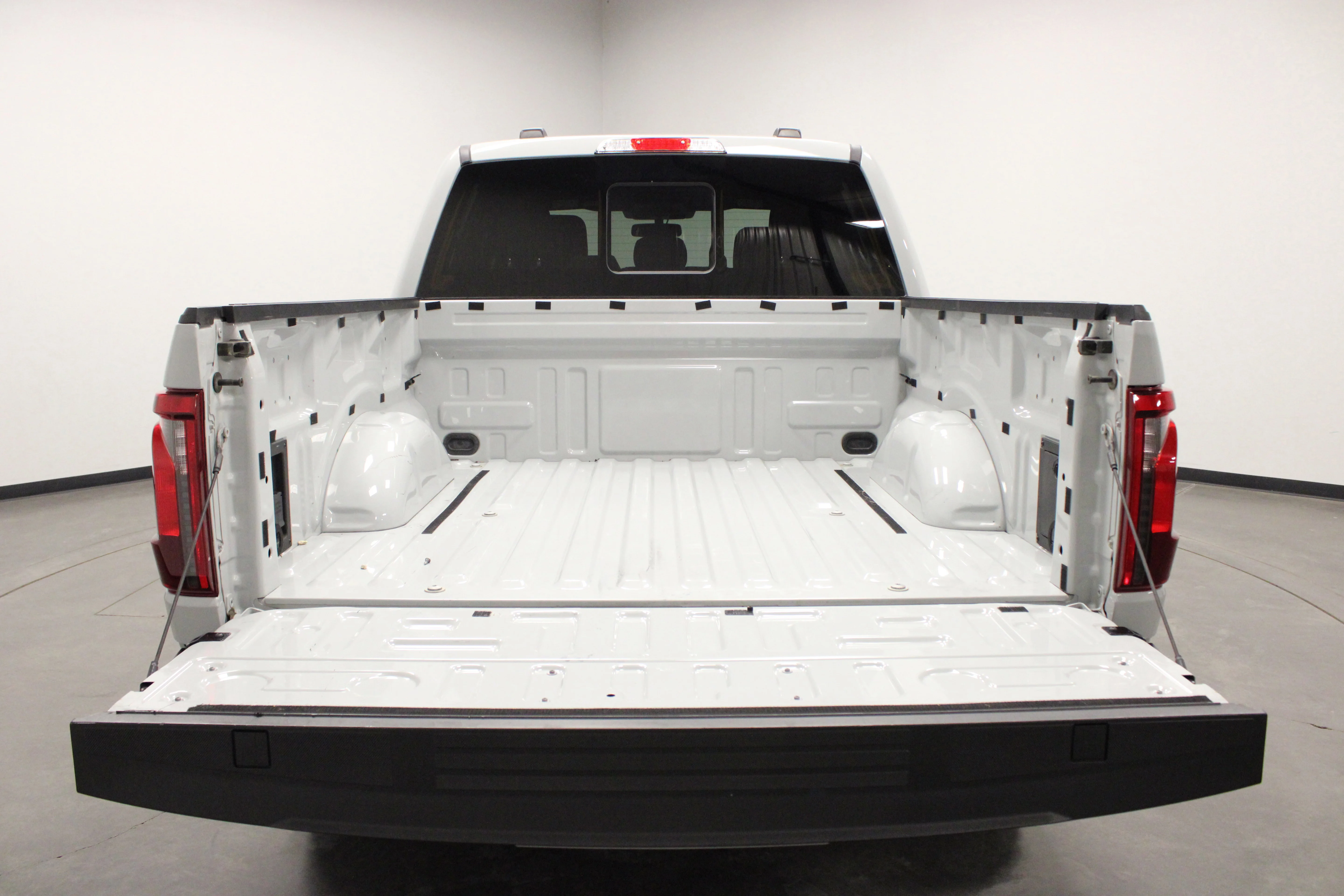 Used 2024 Avalanche Ford XLT image 14
